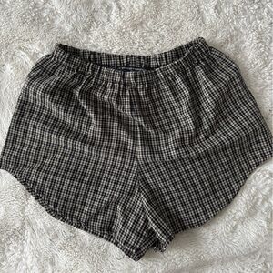 Brandy Melville Plaid Pull On Shorts